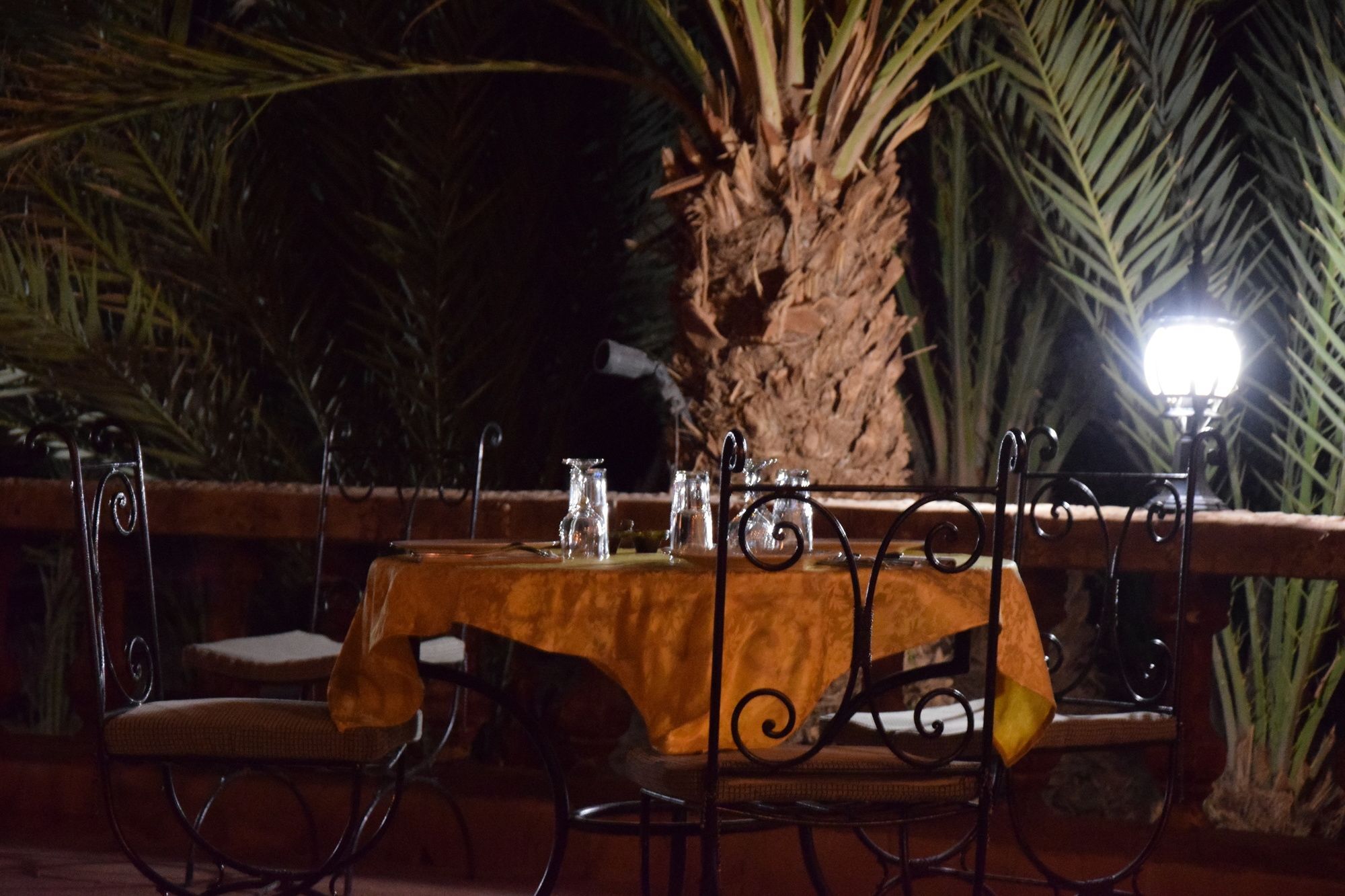 Carrefour Des Nomades Hotel Oulad Driss Exterior foto